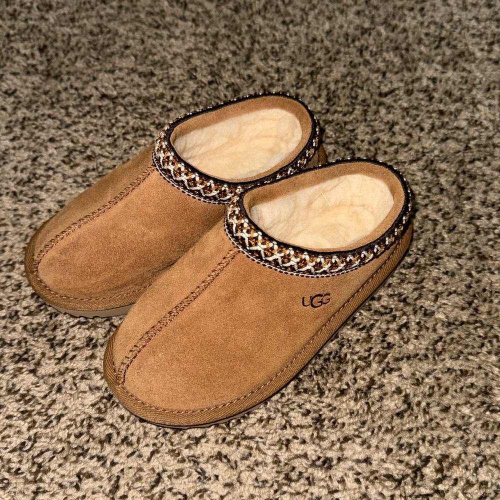UGG kids tasman chestnut slipper